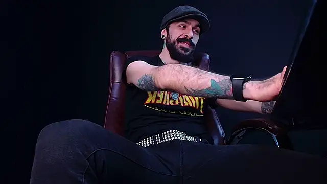 Snapshot of AxelColton chatting on December 5, 2025, 6:23 am AxelColton online show from December 5, 2025, 6:23 am