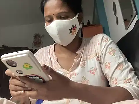 Tamil Sanjana  online show from April 6, 2026, 6:20 pm