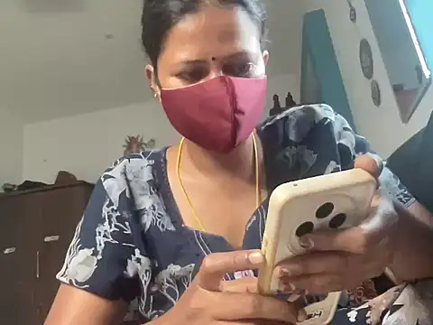 Tamil Sanjana  online show from March 29, 2026, 2:13 am