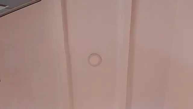 Snapshot of Alissonroses chatting on February 22, 2026, 7:15 pm Alissonroses online show from February 22, 2026, 7:15 pm