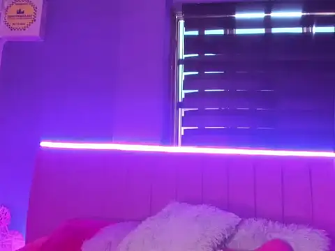 CintiaWalker online show from December 18, 2025, 12:53 pm