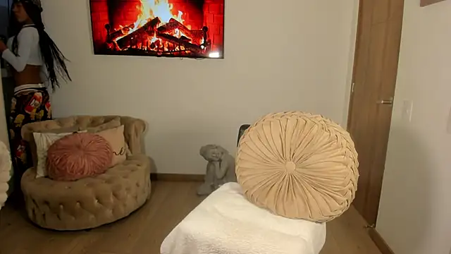 Snapshot of valeria_montess chatting on October 22, 2025, 10:52 pm valeria montess online show from October 22, 2025, 10:52 pm