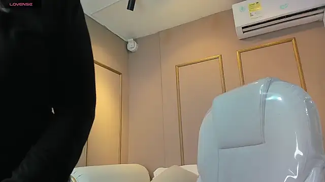 Snapshot of PerlaPreciosa chatting on October 26, 2025, 4:02 am PerlaPreciosa online show from October 26, 2025, 4:02 am