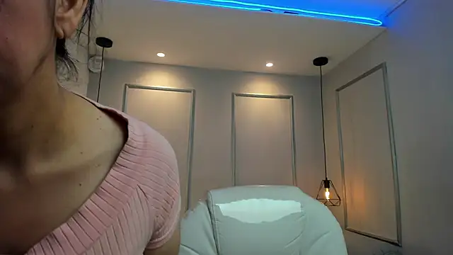 Snapshot of PerlaPreciosa chatting on November 3, 2025, 12:31 pm PerlaPreciosa online show from November 3, 2025, 12:31 pm