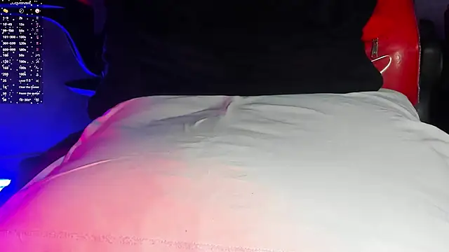 Snapshot of JhonyMiller_ chatting on September 28, 2025, 7:59 am JhonyMiller online show from September 28, 2025, 7:59 am