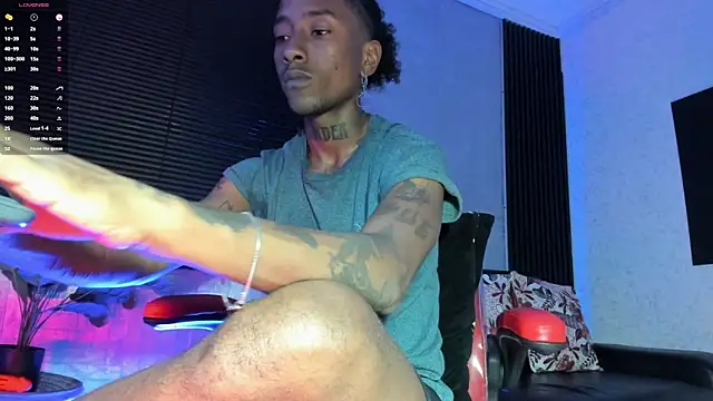 Snapshot of JhonyMiller_ chatting on October 27, 2025, 7:59 pm JhonyMiller online show from October 27, 2025, 7:59 pm