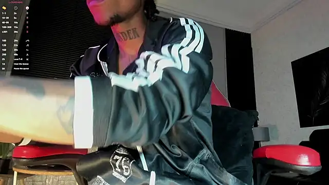 Snapshot of JhonyMiller_ chatting on December 5, 2025, 7:55 pm JhonyMiller online show from December 5, 2025, 7:55 pm