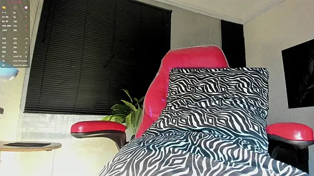 Snapshot of JhonyMiller_ chatting on November 22, 2025, 7:57 pm JhonyMiller online show from November 22, 2025, 7:57 pm