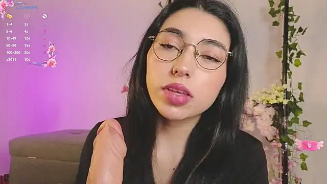 Snapshot of Sweet_Nyx chatting on September 25, 2025, 10:49 pm Sweet Nyx online show from September 25, 2025, 10:49 pm