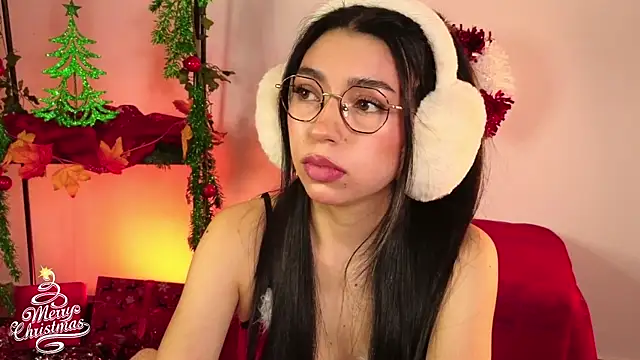 Snapshot of Sweet_Nyx chatting on December 15, 2025, 5:52 pm Sweet Nyx online show from December 15, 2025, 5:52 pm