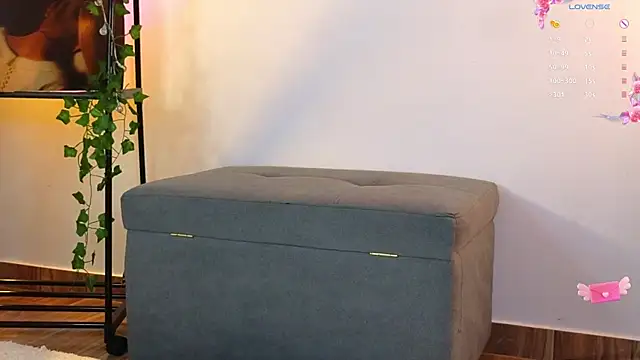 Snapshot of Sweet_Nyx chatting on March 6, 2025, 10:36 pm Sweet Nyx online show from March 6, 2025, 10:36 pm