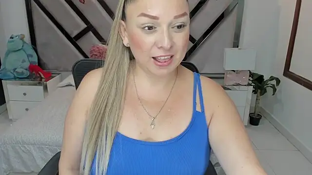 Snapshot of natalia5560 chatting on November 30, 2025, 1:34 pm natalia5560 online show from November 30, 2025, 1:34 pm