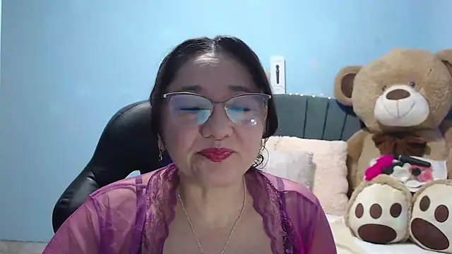 AngelRouss online show from September 24, 2025, 2:40 am