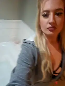 stunnaagirll online show from December 19, 2024, 1:50 am