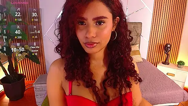 charlottee white online show from March 5, 2026, 8:05 pm