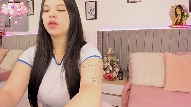 vanesa moon   online show from March 5, 2026, 12:29 am