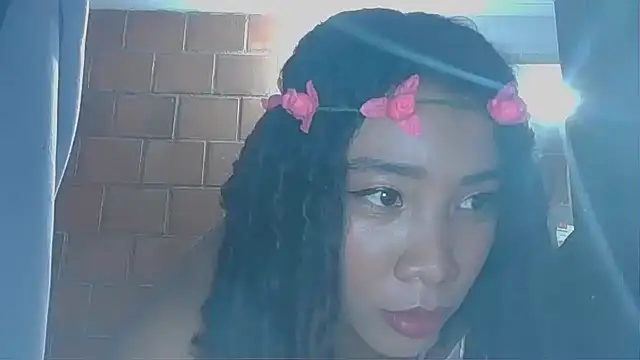 kattyandericc online show from November 26, 2025, 3:34 pm