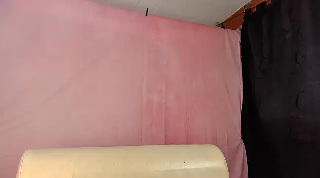 kattyandericc online show from January 16, 2025, 5:12 pm