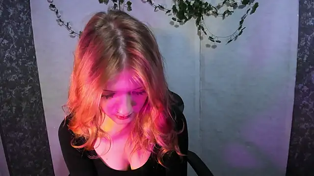 Snapshot of Lina_Vi chatting on April 7, 2026, 8:10 pm Lina Vi online show from April 7, 2026, 8:10 pm