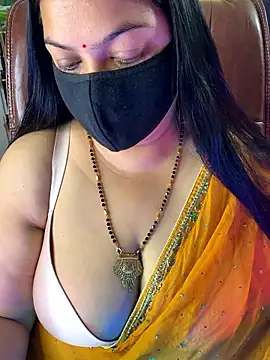 Snapshot of FlatVincy4 chatting on November 20, 2025, 10:52 pm FlatVincy4 online show from November 20, 2025, 10:52 pm