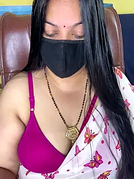 Snapshot of FlatVincy4 chatting on November 26, 2025, 4:12 am FlatVincy4 online show from November 26, 2025, 4:12 am