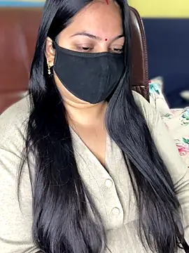 Snapshot of FlatVincy4 chatting on December 5, 2025, 4:55 am FlatVincy4 online show from December 5, 2025, 4:55 am