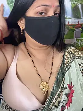 Snapshot of FlatVincy4 chatting on October 23, 2025, 8:46 am FlatVincy4 online show from October 23, 2025, 8:46 am