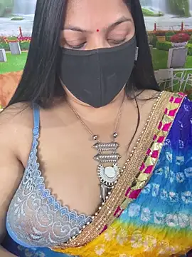 Snapshot of FlatVincy4 chatting on October 25, 2025, 4:18 pm FlatVincy4 online show from October 25, 2025, 4:18 pm