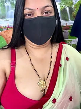 Snapshot of FlatVincy4 chatting on October 30, 2025, 3:27 am FlatVincy4 online show from October 30, 2025, 3:27 am