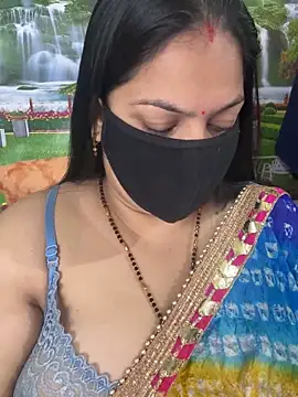 Snapshot of FlatVincy4 chatting on November 1, 2025, 4:19 am FlatVincy4 online show from November 1, 2025, 4:19 am