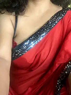 Snapshot of hot_menka chatting on November 5, 2025, 6:00 pm hot menka online show from November 5, 2025, 6:00 pm