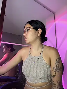 Snapshot of Rosita_forever_ chatting on March 2, 2026, 2:02 pm Rosita forever online show from March 2, 2026, 2:02 pm