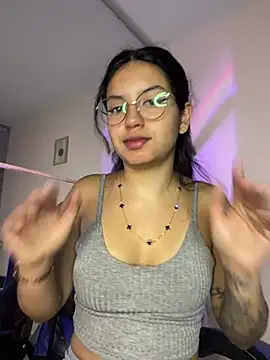 Snapshot of Rosita_forever_ chatting on February 18, 2026, 12:45 pm Rosita forever online show from February 18, 2026, 12:45 pm