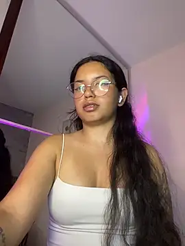 Snapshot of Rosita_forever_ chatting on May 31, 2026, 3:12 am Rosita forever online show from May 31, 2026, 3:12 am