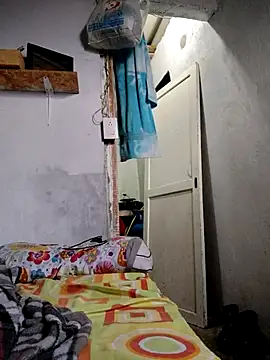 Snapshot of gatoalex89 chatting on October 22, 2025, 12:37 pm gatoalex89 online show from October 22, 2025, 12:37 pm