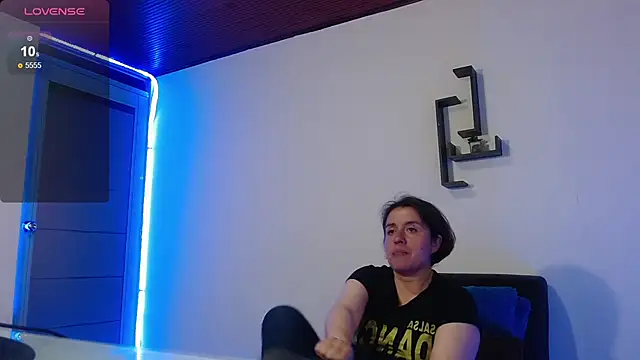 Saori san  online show from December 21, 2024, 8:00 pm