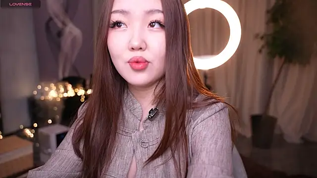 Amelyisthatyou online show from April 18, 2026, 3:53 am