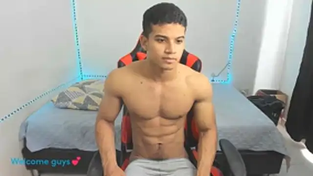 Snapshot of oliver_thompsson7 chatting on October 26, 2025, 3:23 pm oliver thompsson7 online show from October 26, 2025, 3:23 pm