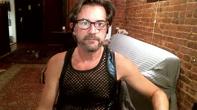 Snapshot of Johnny_Bottoms chatting on December 4, 2025, 12:31 am Johnny Bottoms online show from December 4, 2025, 12:31 am