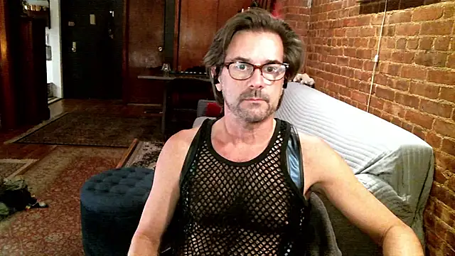 Snapshot of Johnny_Bottoms chatting on December 18, 2025, 11:41 pm Johnny Bottoms online show from December 18, 2025, 11:41 pm