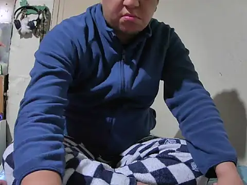 manolo666hot online show from February 12, 2026, 6:51 pm