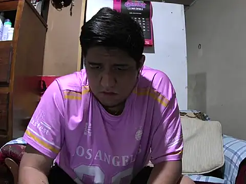 Snapshot of manolo666hot chatting on April 10, 2026, 4:47 pm manolo666hot online show from April 10, 2026, 4:47 pm