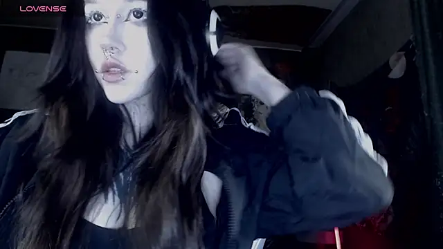 chloe crystall killer online show from April 10, 2026, 1:34 am