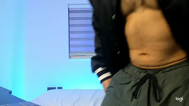 Snapshot of BradLeon_ chatting on March 15, 2025, 1:19 am BradLeon online show from March 15, 2025, 1:19 am