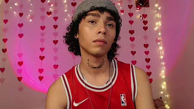 Snapshot of seven7xis chatting on February 10, 2025, 4:52 am seven7xis online show from February 10, 2025, 4:52 am