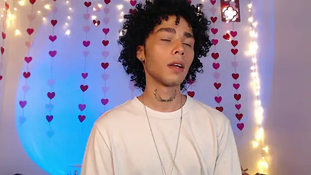 Snapshot of seven7xis chatting on February 11, 2025, 8:31 pm seven7xis online show from February 11, 2025, 8:31 pm