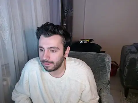 handsomeee04 online show from April 17, 2026, 10:34 pm