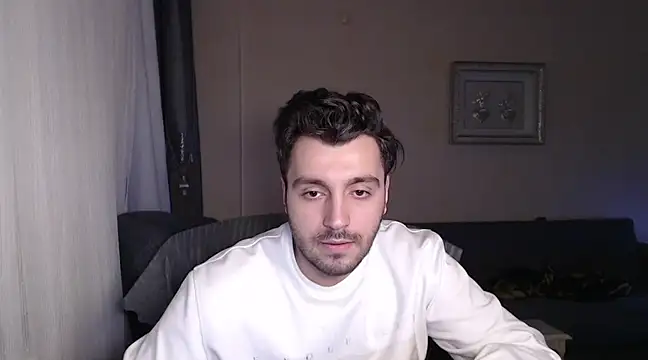 Snapshot of handsomeee04 chatting on March 18, 2025, 2:18 am handsomeee04 online show from March 18, 2025, 2:18 am