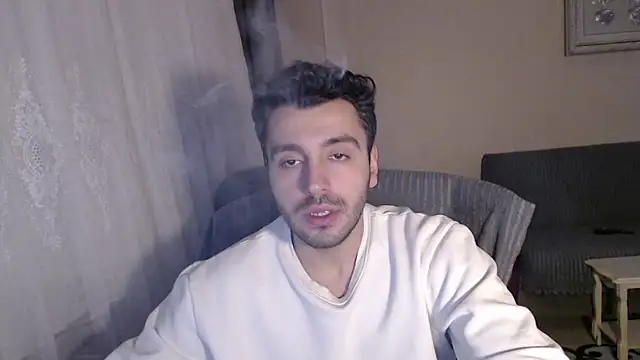 handsomeee04 online show from November 28, 2025, 10:10 pm