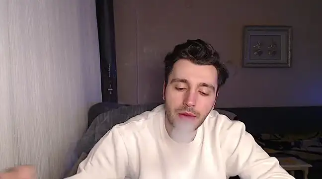 Snapshot of handsomeee04 chatting on March 22, 2025, 9:42 pm handsomeee04 online show from March 22, 2025, 9:42 pm